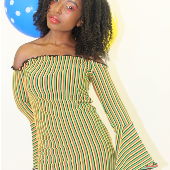 Off the Shoulder Dress - Picture 3 of 5